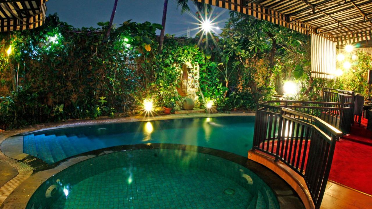Cosmo Amaroossa Hotel