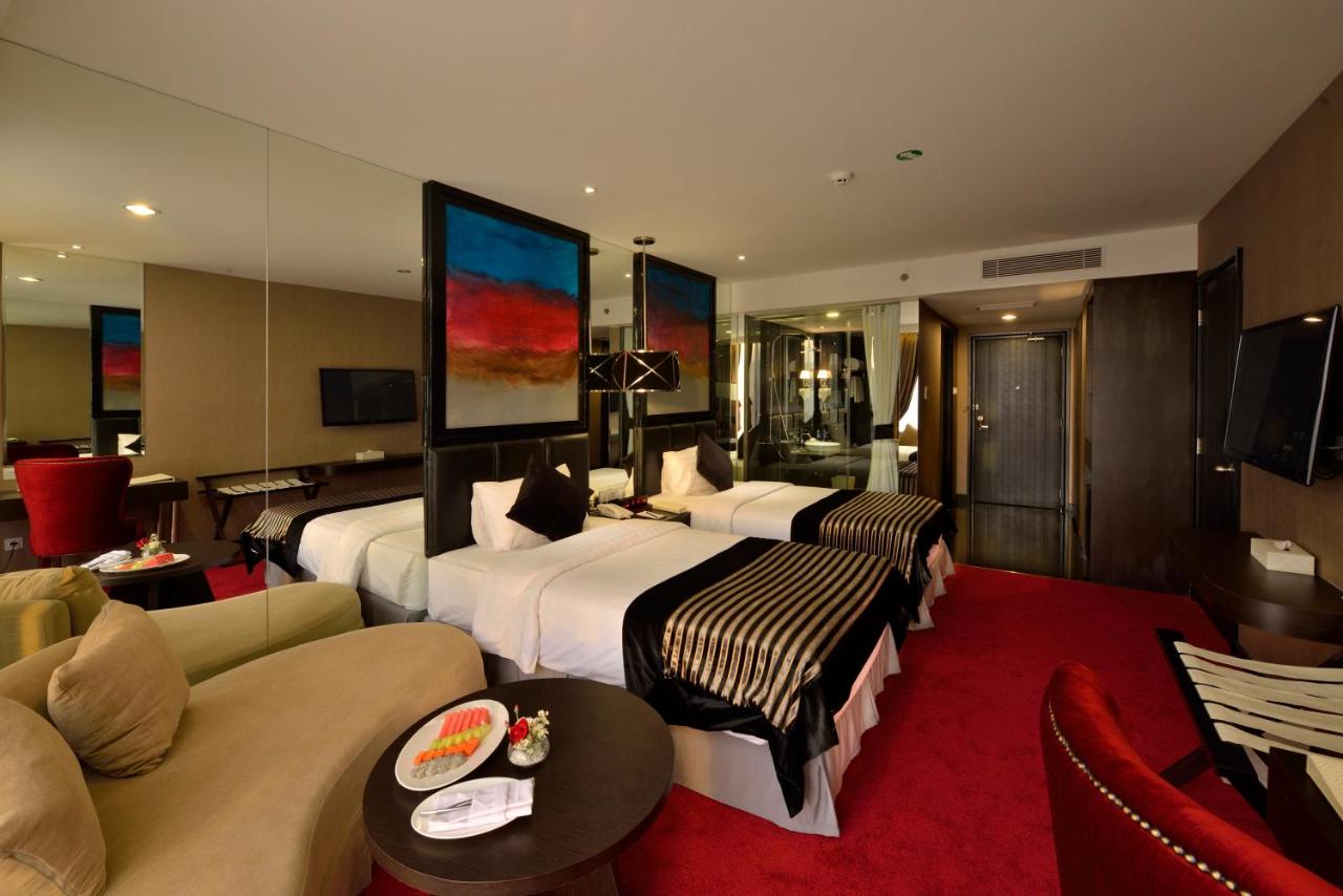 Cosmo Amaroossa Hotel
