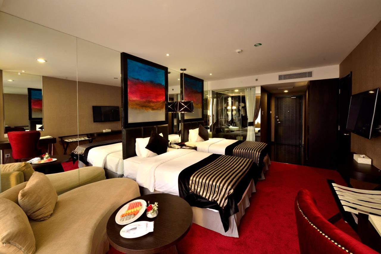 Cosmo Amaroossa Hotel