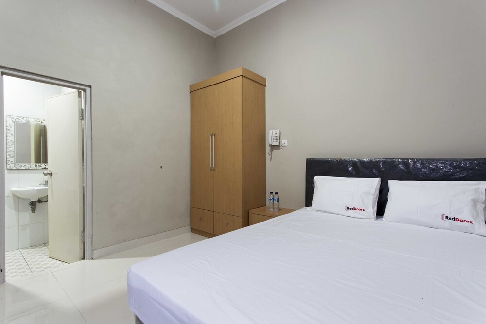 ENV Room by RedDoorz