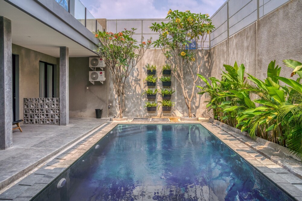 Escotel Jaha Cilandak by RedDoorz