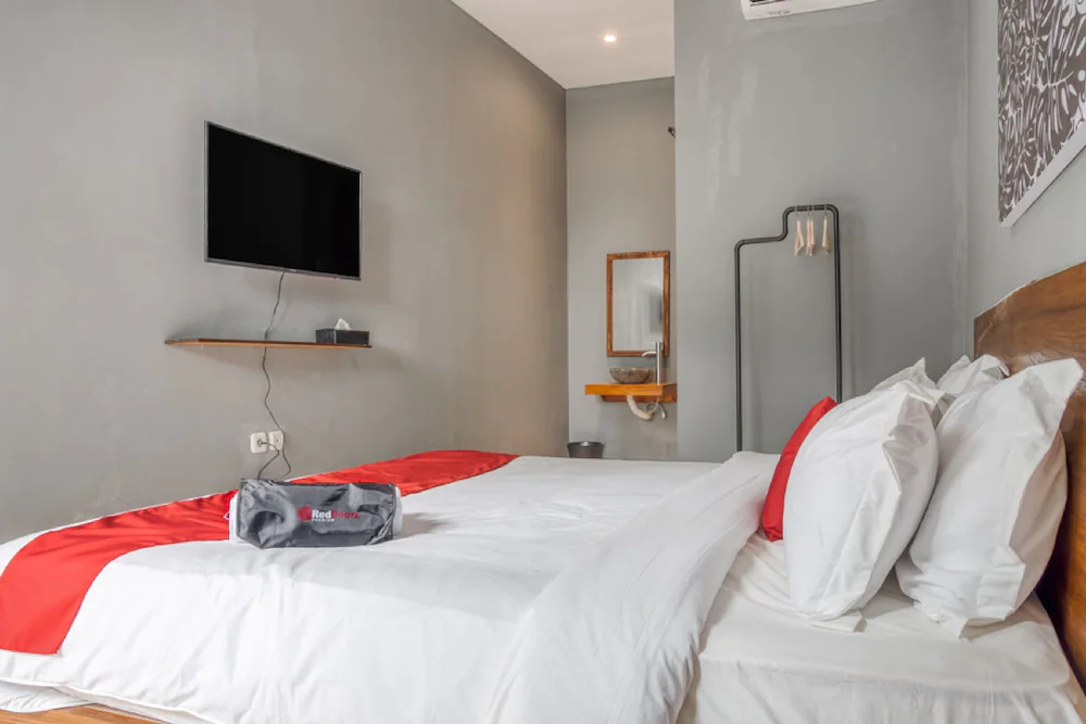 Escotel Jaha Cilandak by RedDoorz