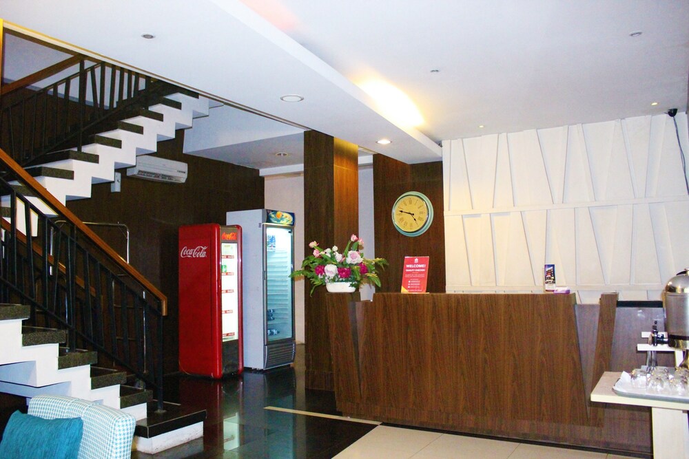Feodora Hotel Grogol Jakarta by ZEN Rooms