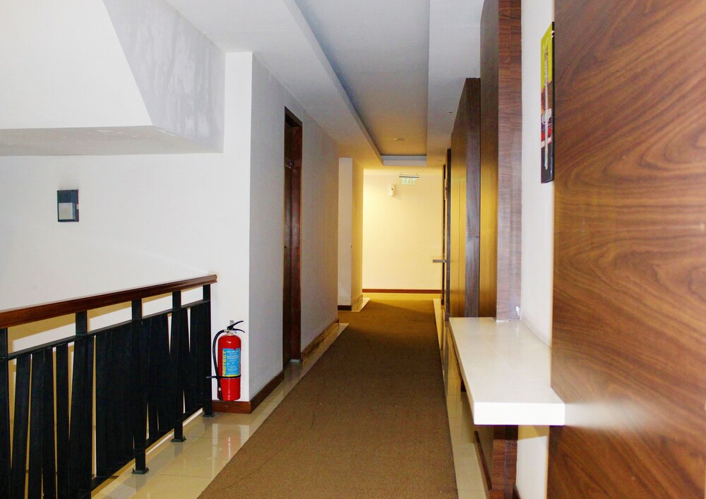 Feodora Hotel Grogol Jakarta by ZEN Rooms