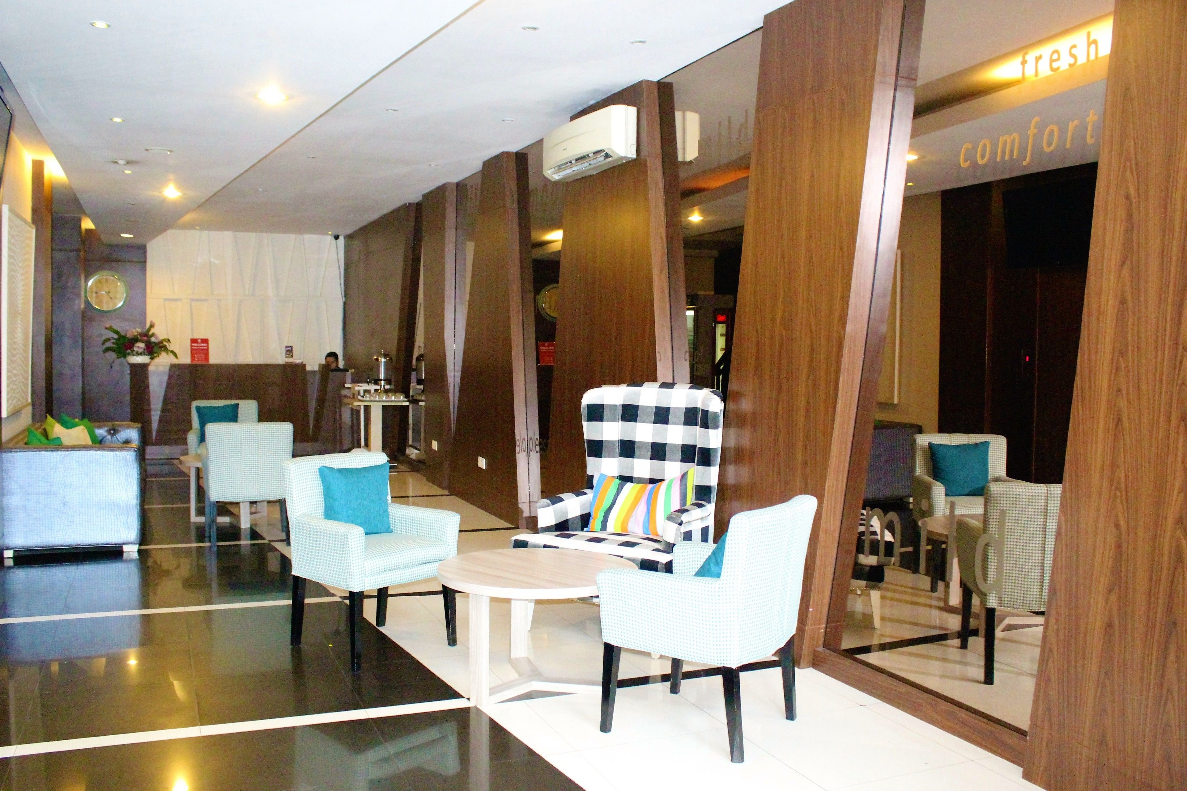 Feodora Hotel Grogol Jakarta by ZEN Rooms