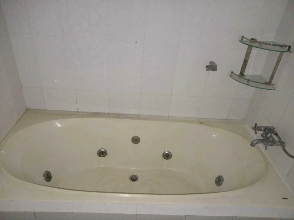 Guest House 647