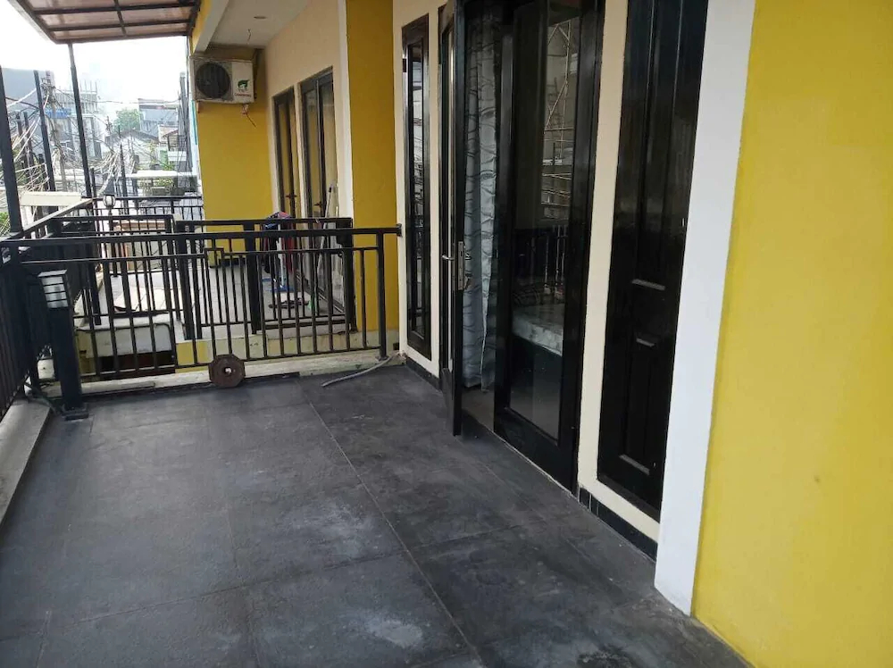 Guest House 647
