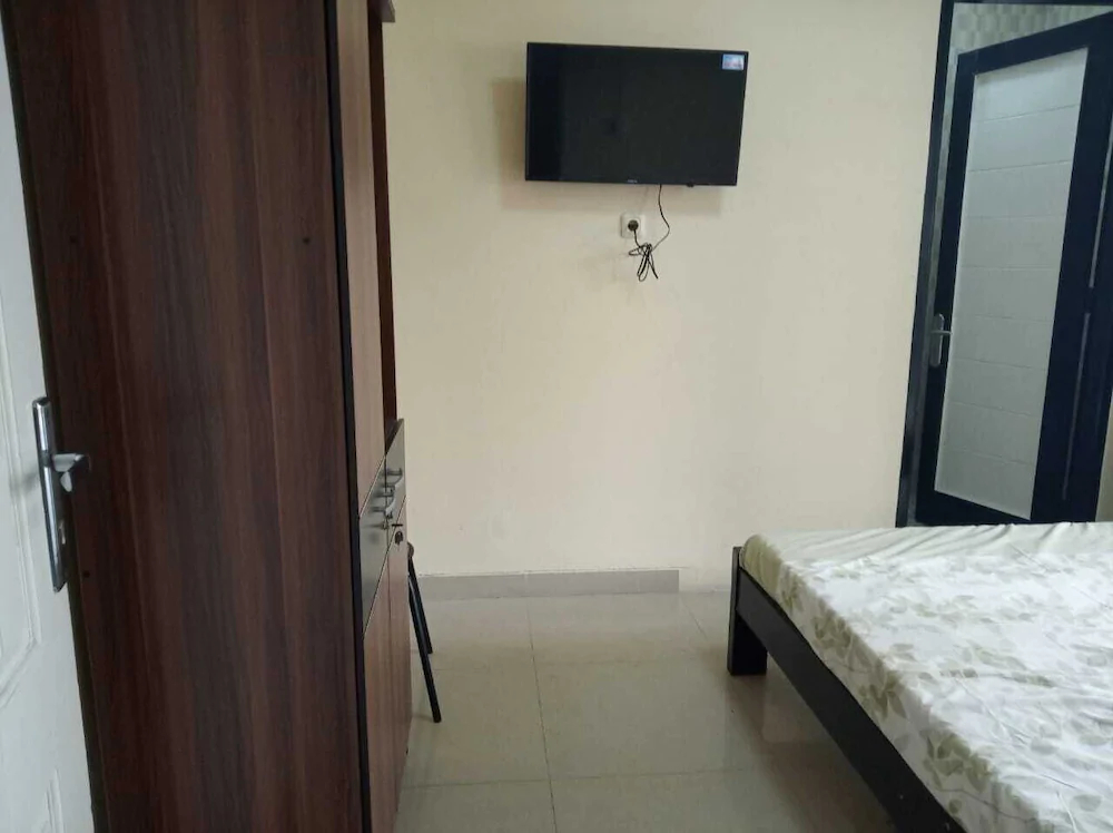 Guest House 647