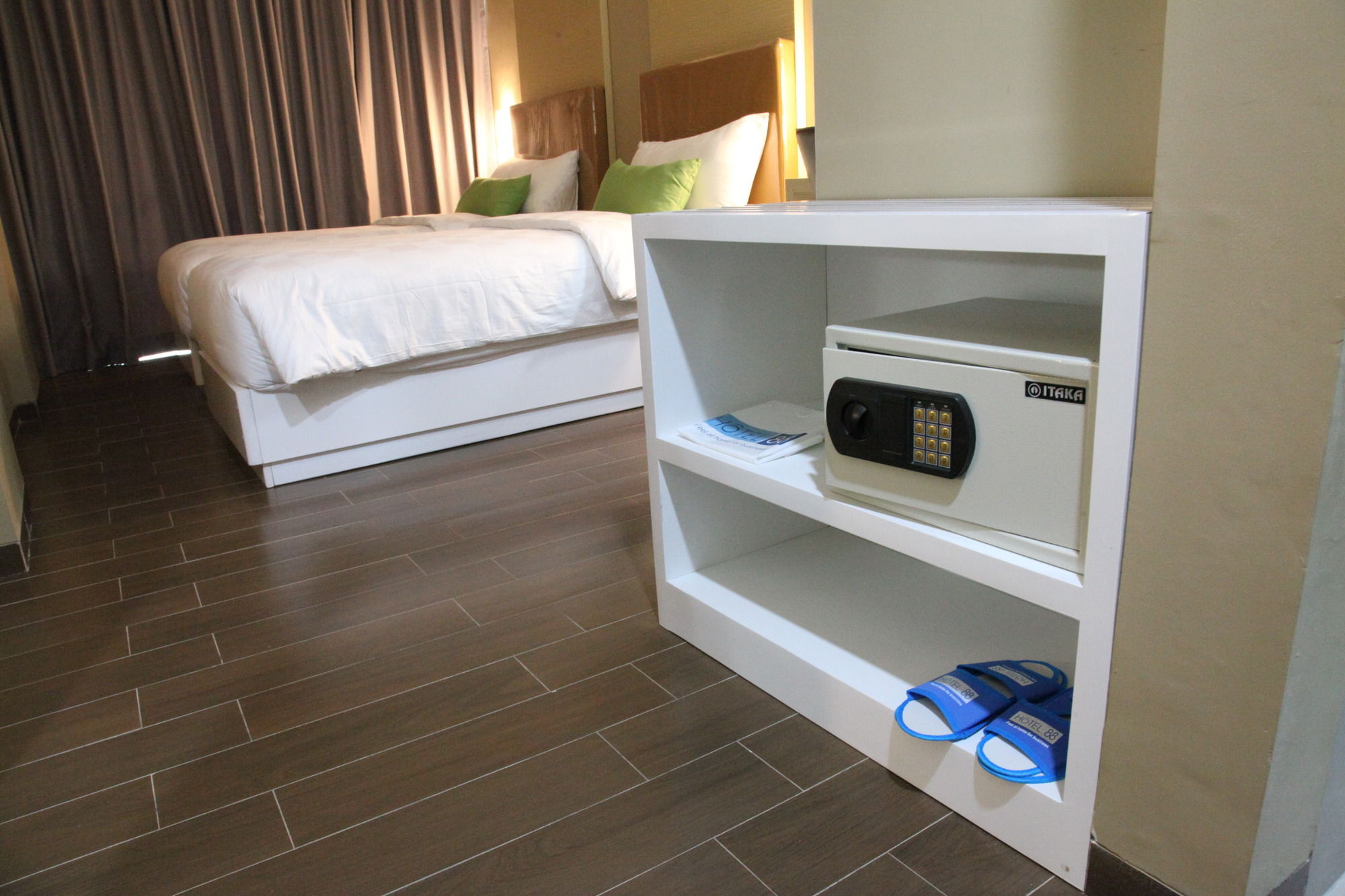 Hotel 88 Tendean Jakarta