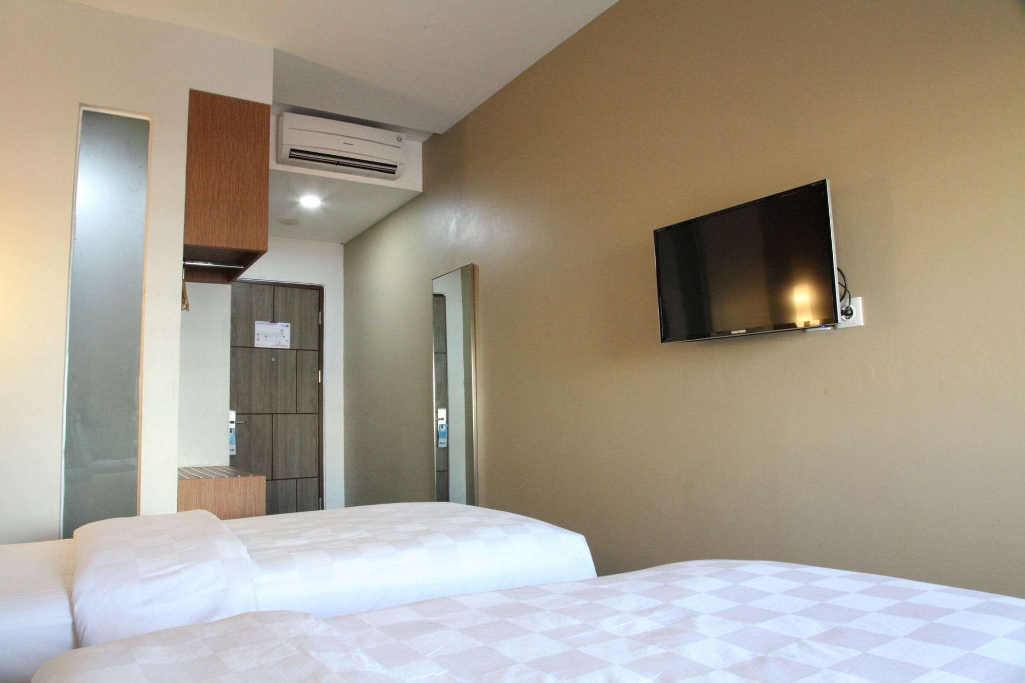 Hotel 88 Tendean Jakarta