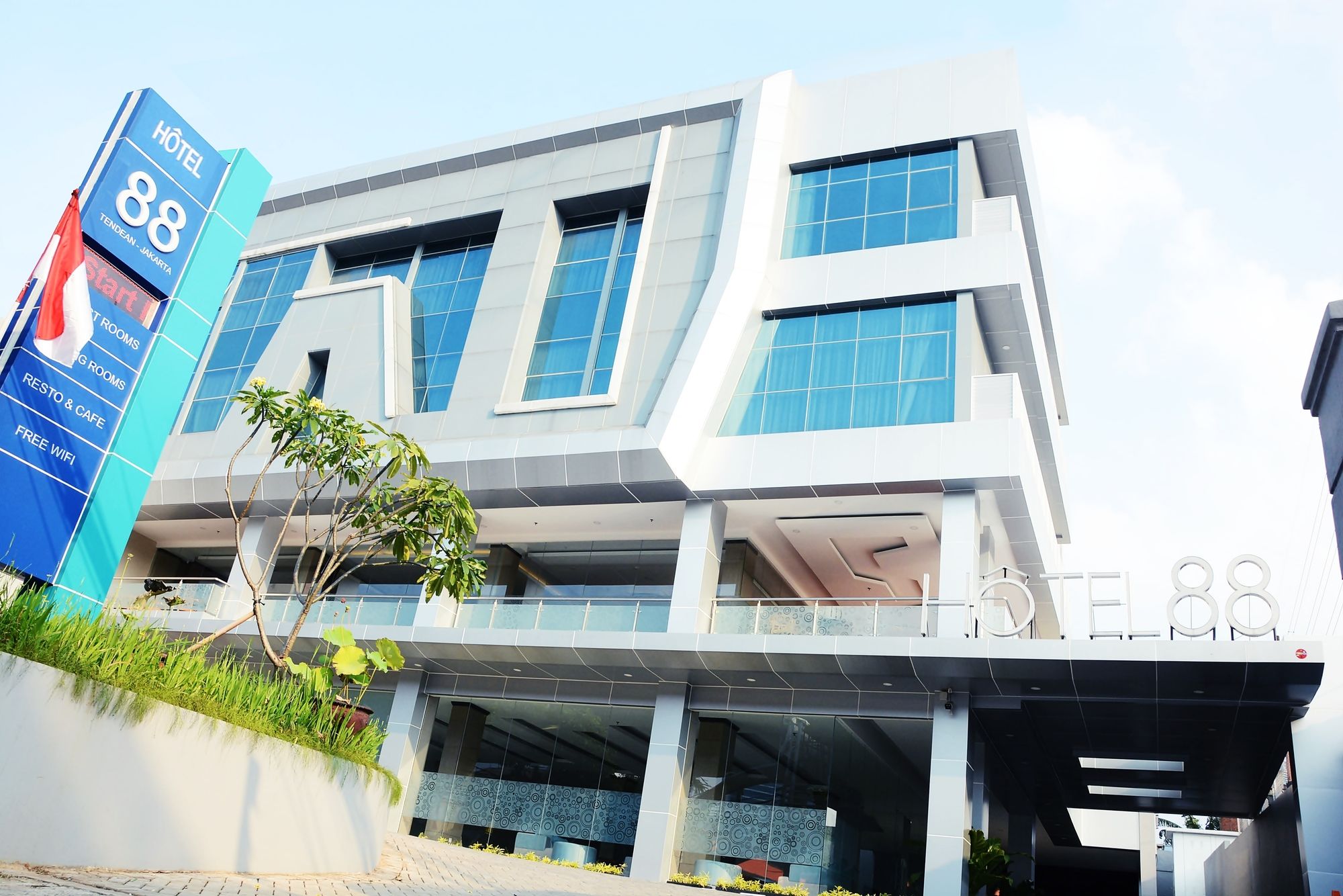 Hotel 88 Tendean Jakarta