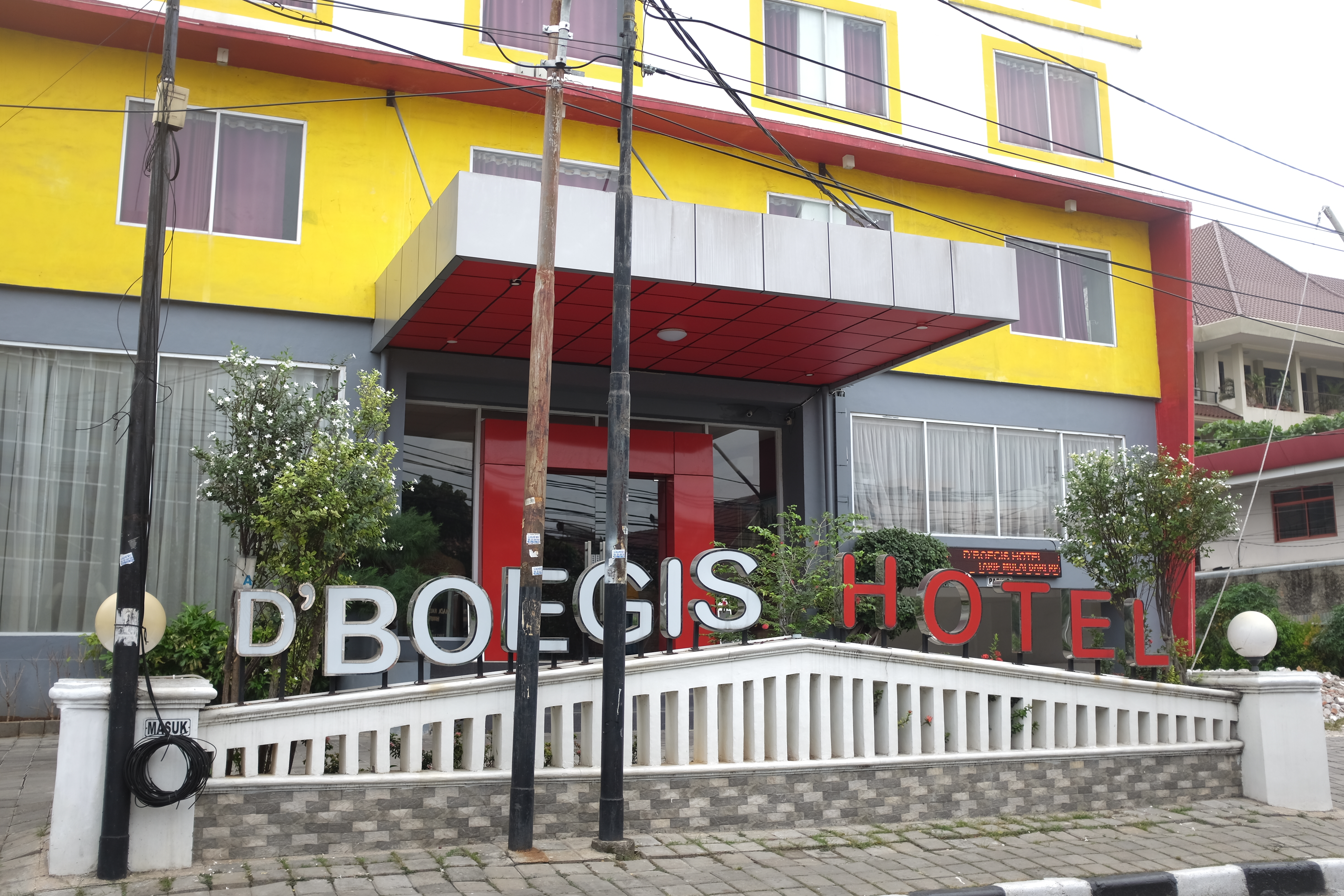 Hotel D'Boegis by RedDoorz