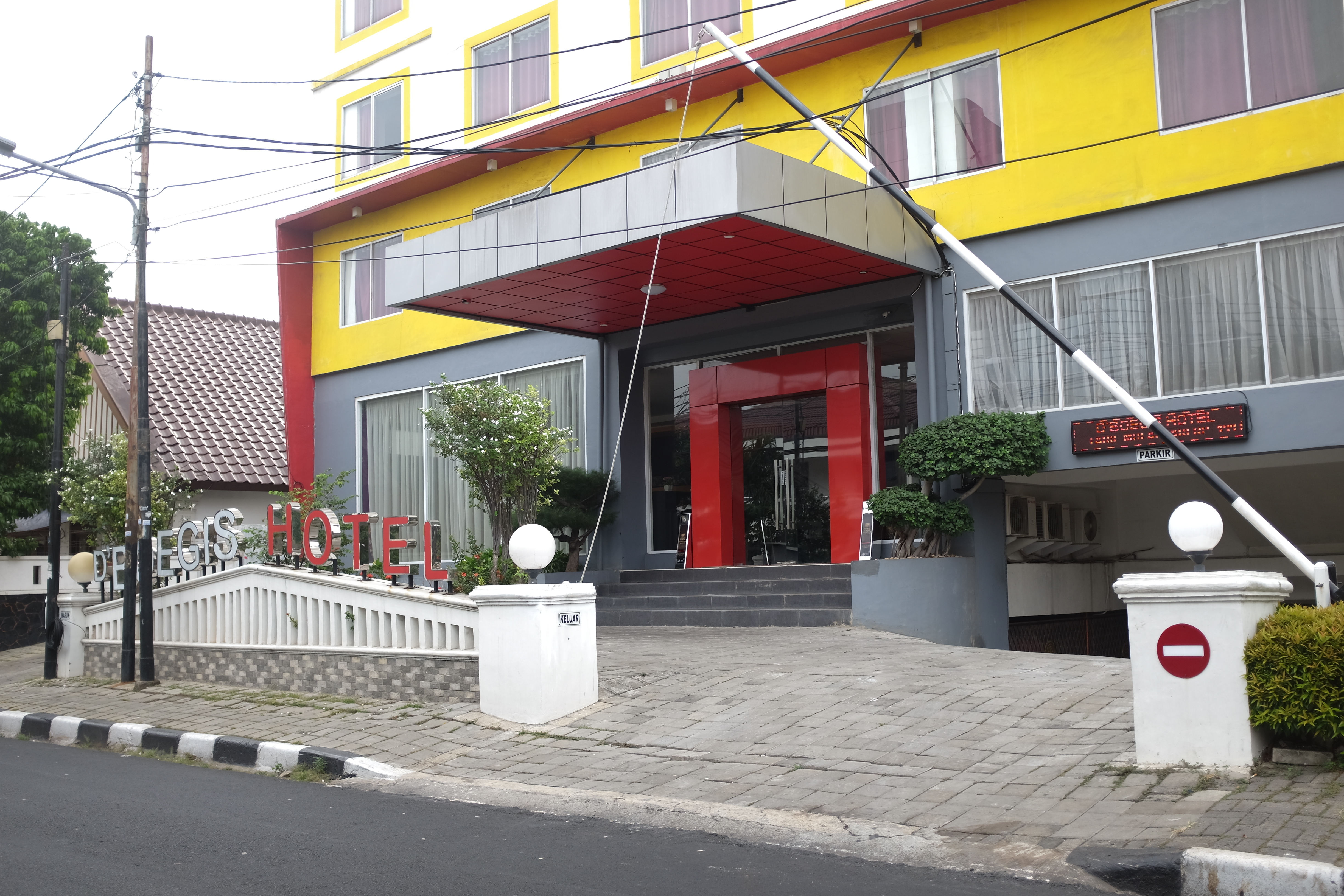 Hotel D'Boegis by RedDoorz