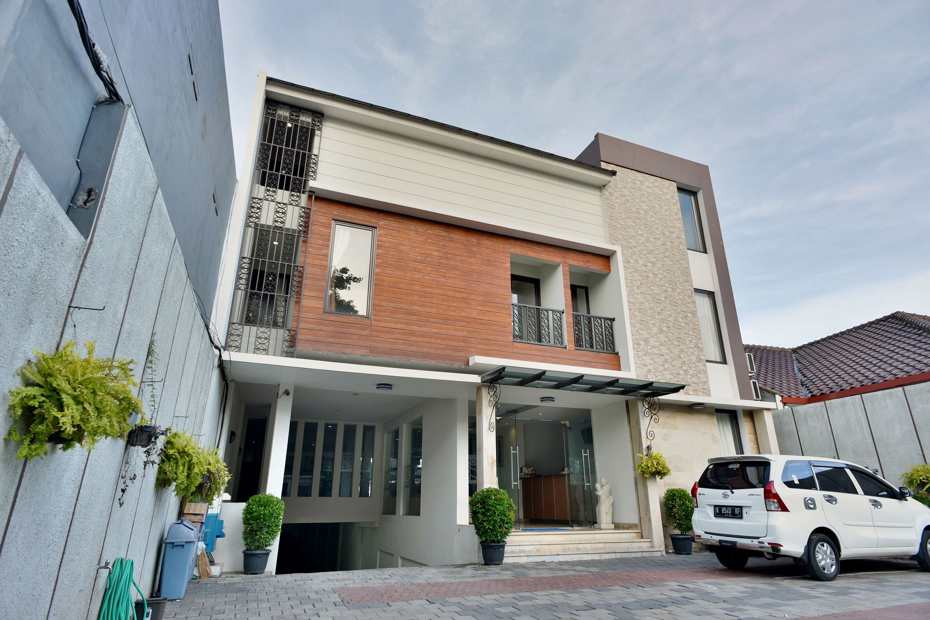 Jasmine Residence by ZEN Rooms