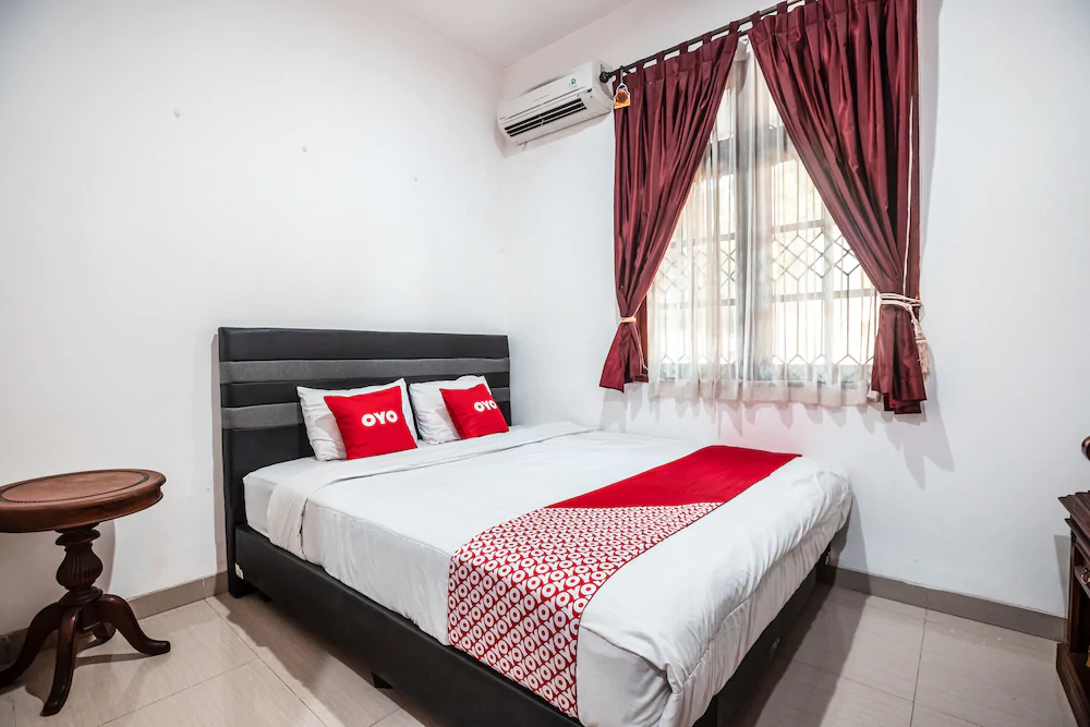 Kost Kuningan Executive Boading House by OYO Rooms