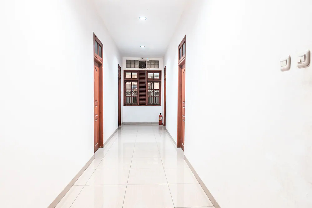 Kost Kuningan Executive Boading House by OYO Rooms
