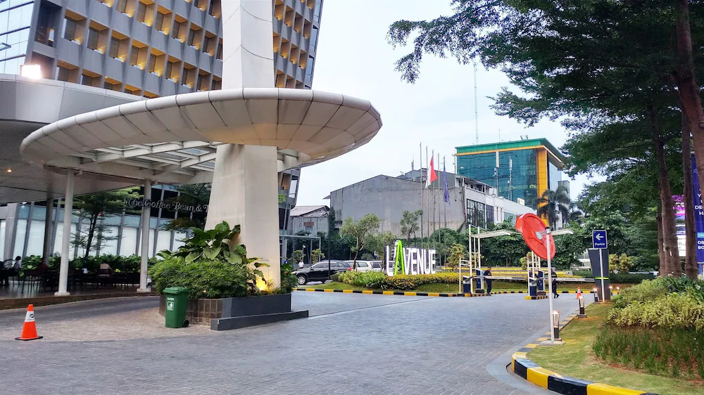 L’Avenue