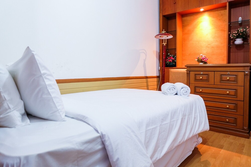 Mitra Sunter Apartment