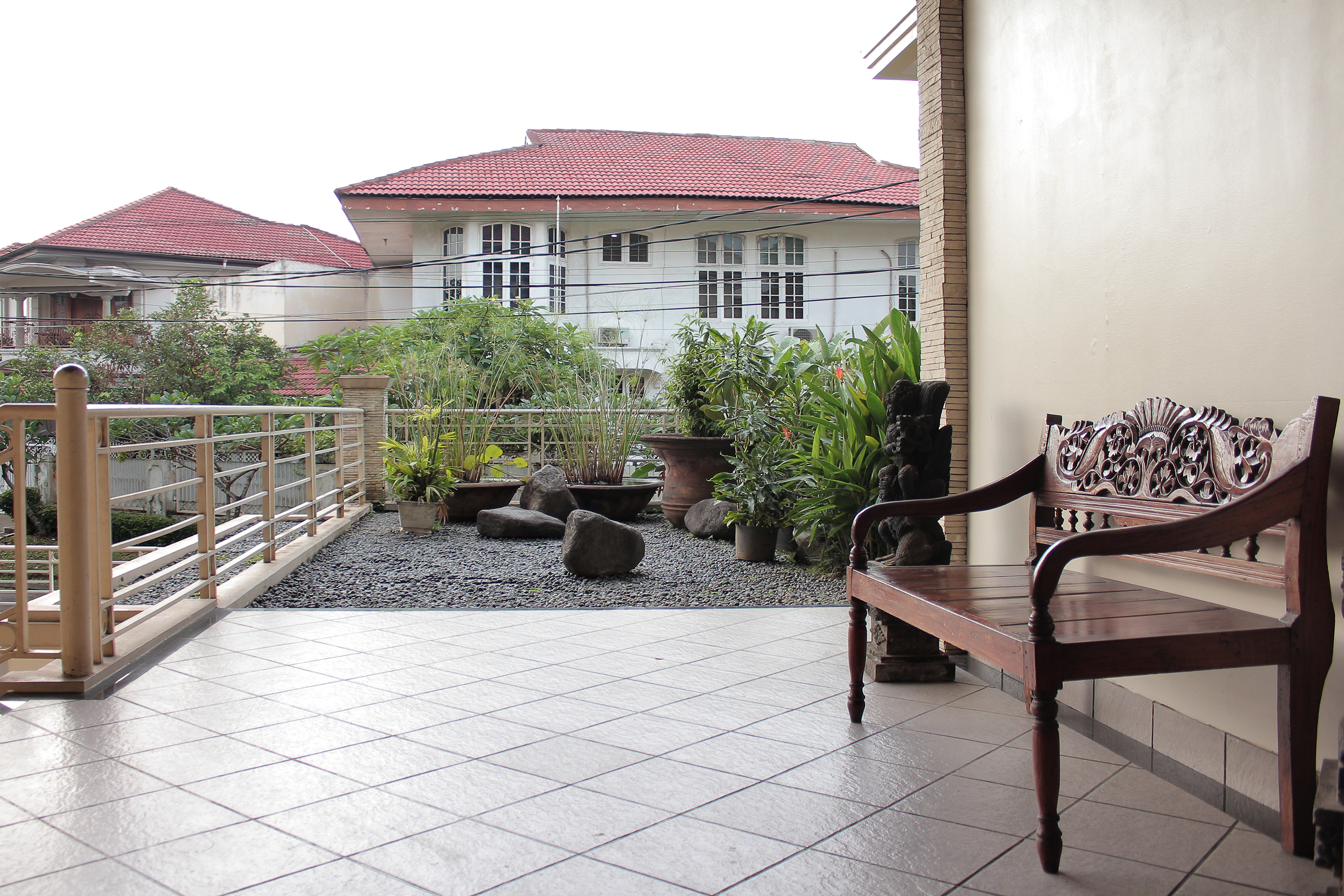 Puri Lotus By OYO Rooms