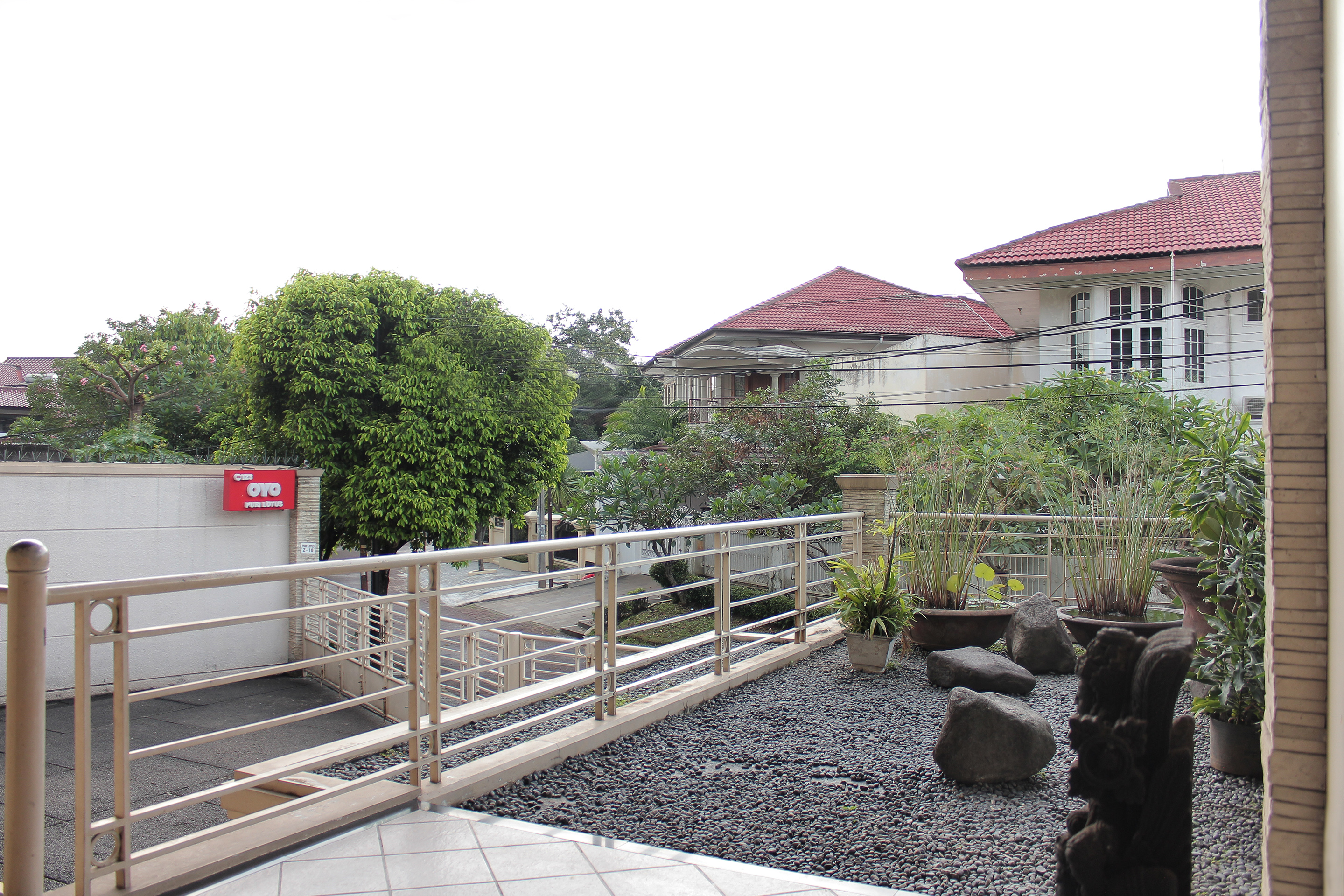 Puri Lotus By OYO Rooms