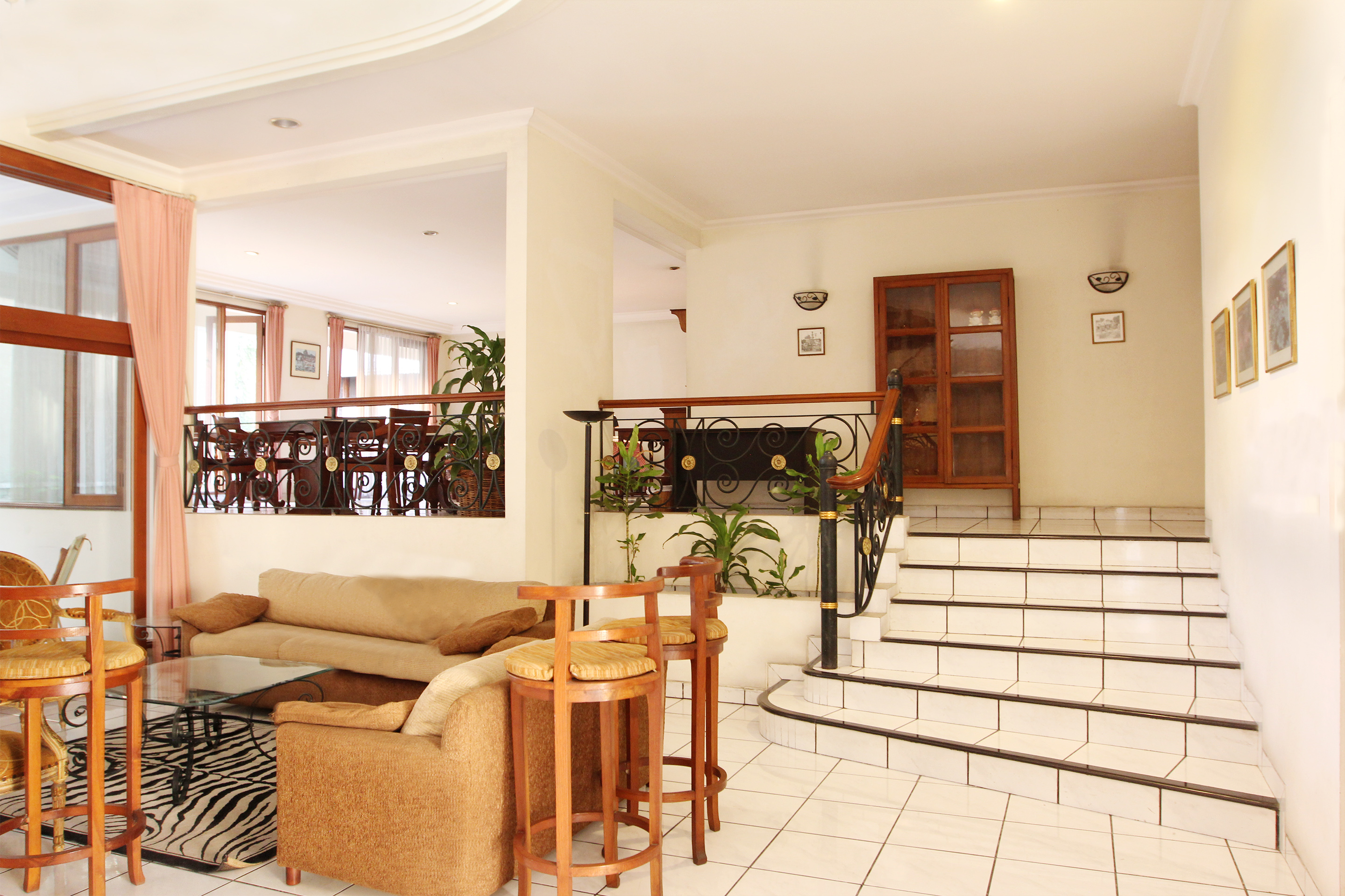 Puri Lotus By OYO Rooms