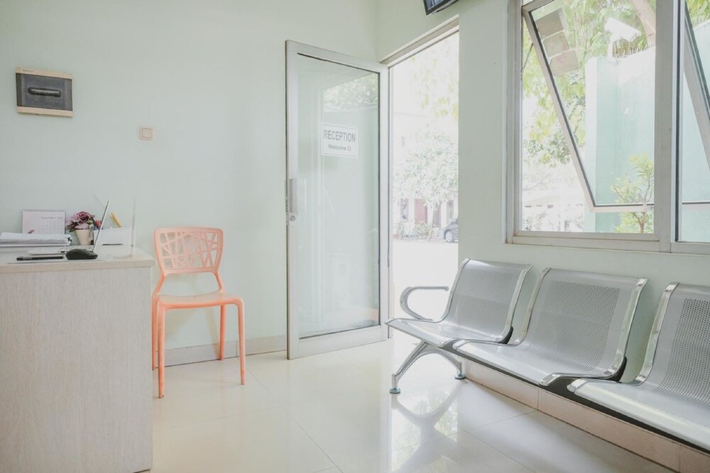 Genteng Ijo Residence by Reddoorz