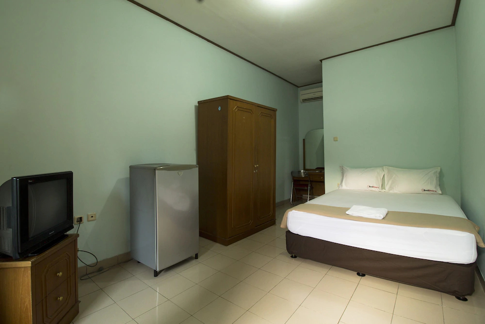 Genteng Ijo Residence by Reddoorz