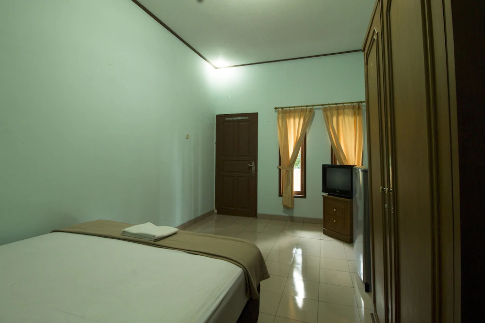 Genteng Ijo Residence by Reddoorz
