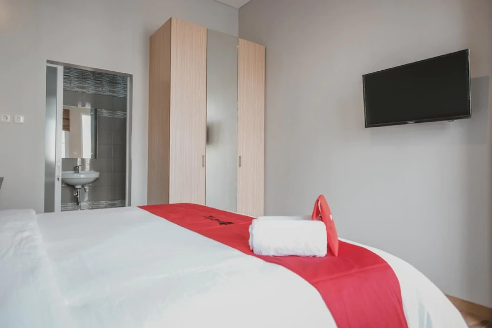 Genteng Ijo Residence by Reddoorz