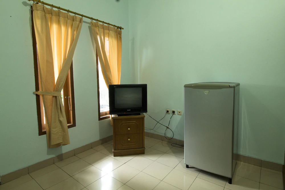 Genteng Ijo Residence by Reddoorz