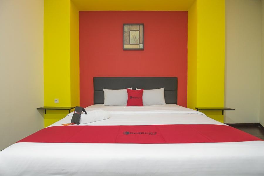 Reddoorz Near ITC Mangga Dua