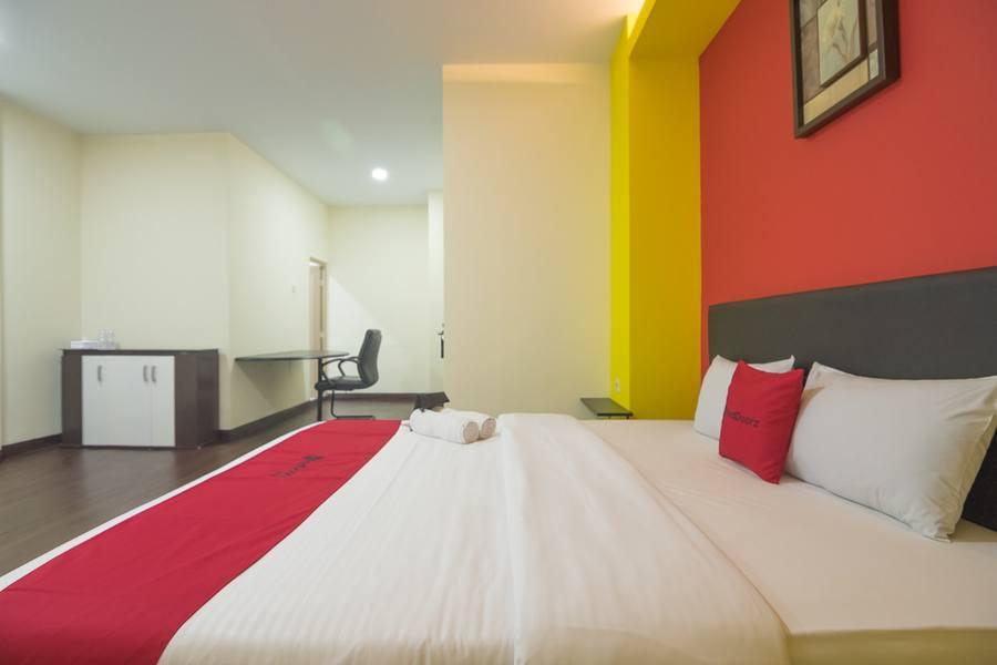 Reddoorz Near ITC Mangga Dua