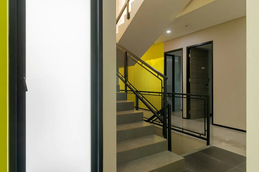 RedDoorz Plus Near Senayan City