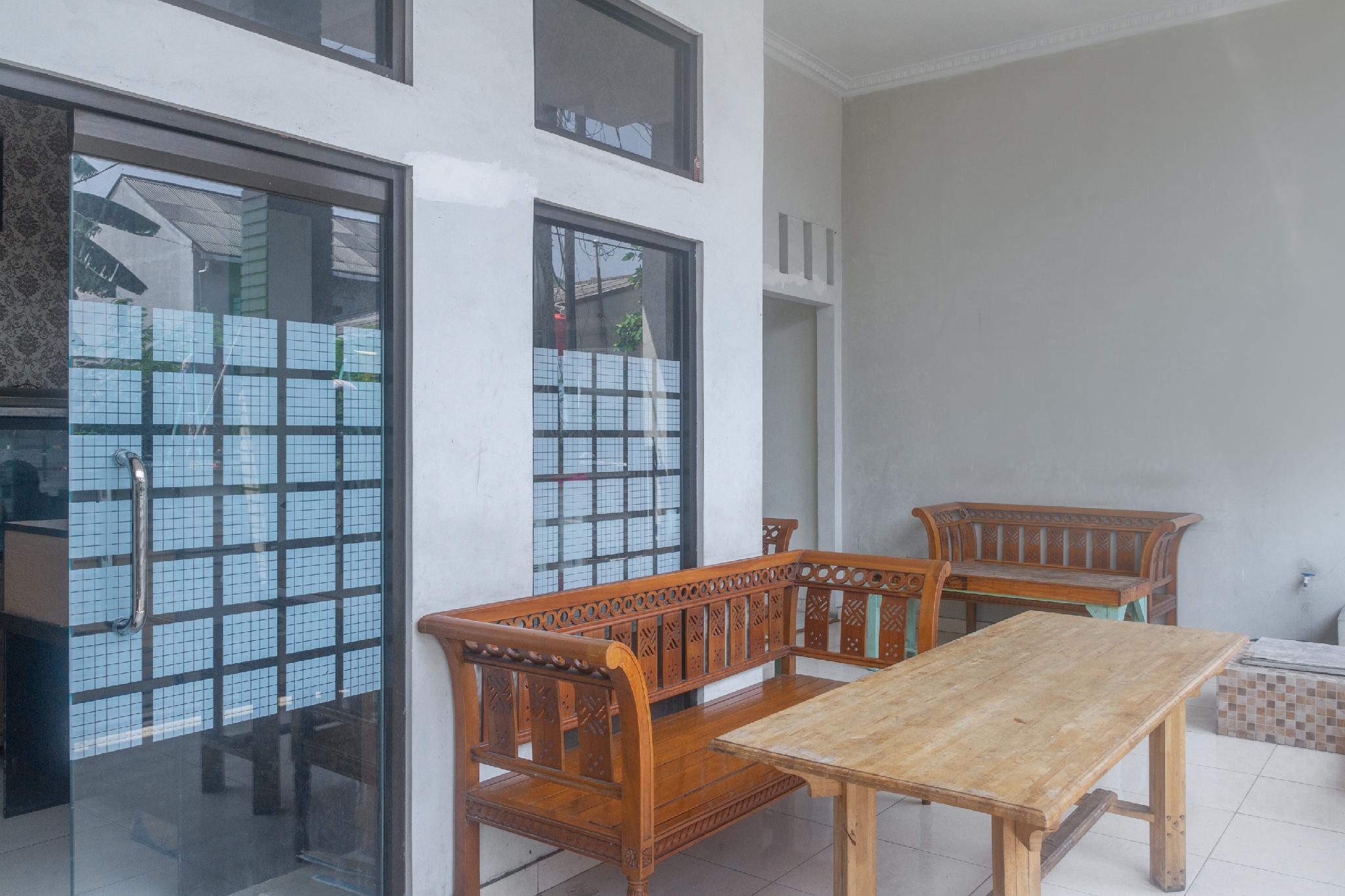 SPOT ON 3155 Penginapan Banyu Biru Syariah
