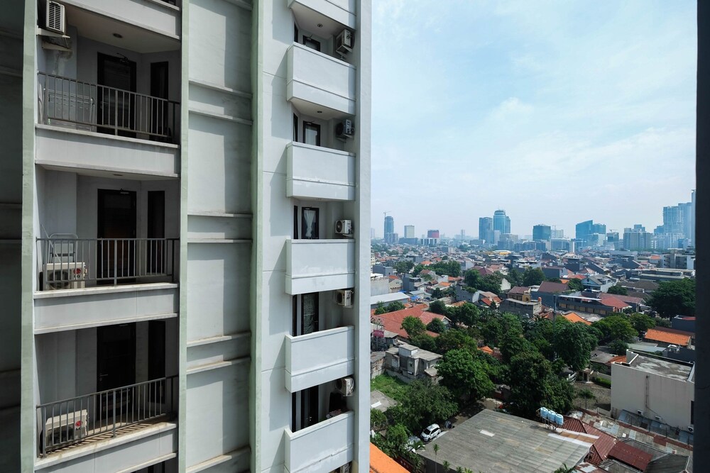 Tamansari Sudirman