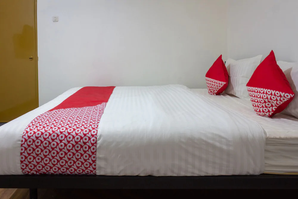 Thamadhiro Residence by OYO Rooms