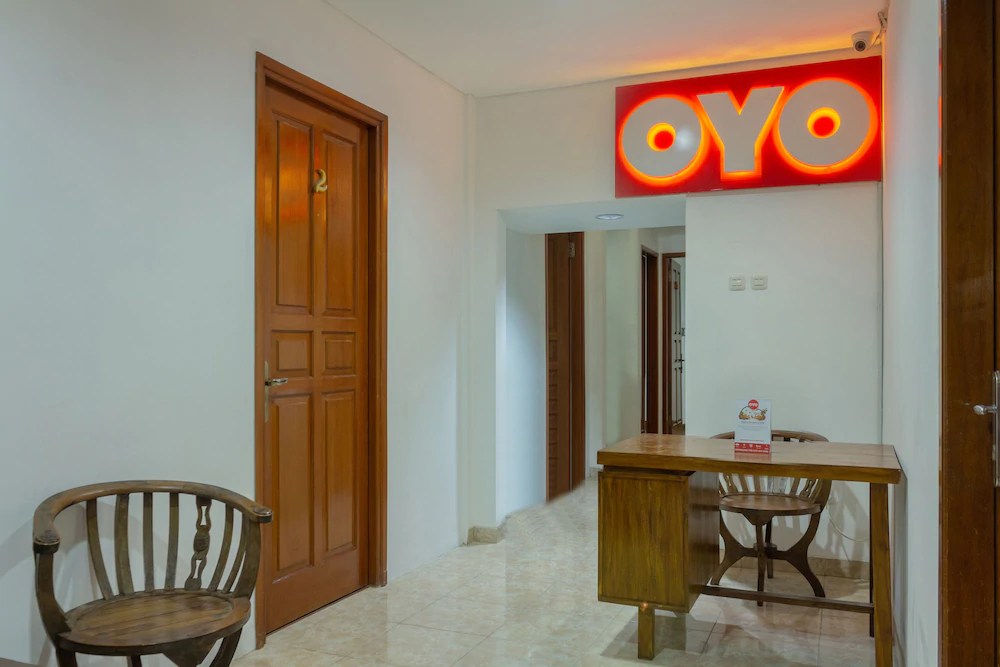 Thamadhiro Residence by OYO Rooms