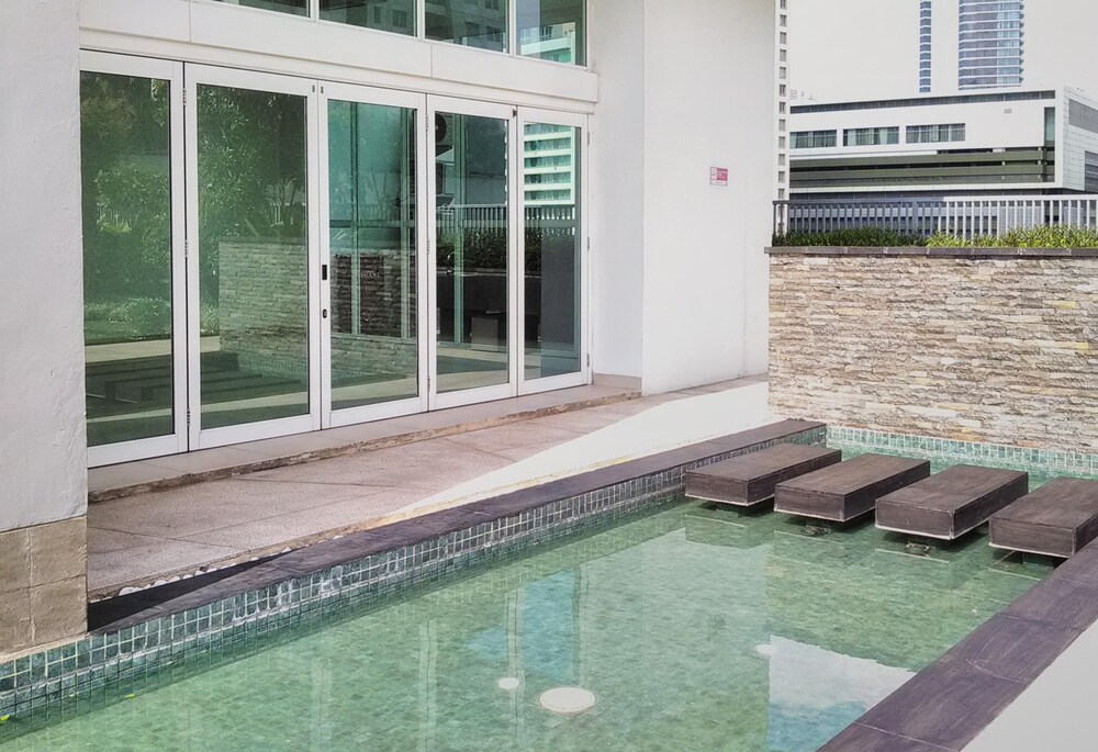 Thamrin Executive Residence