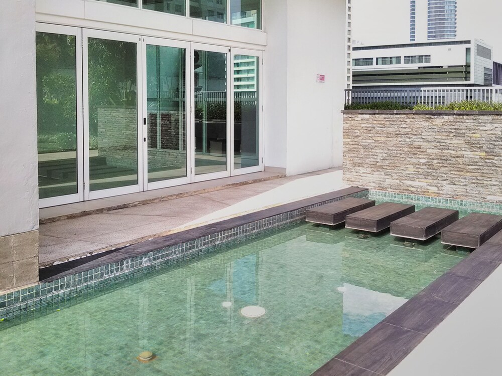 Thamrin Executive Residence