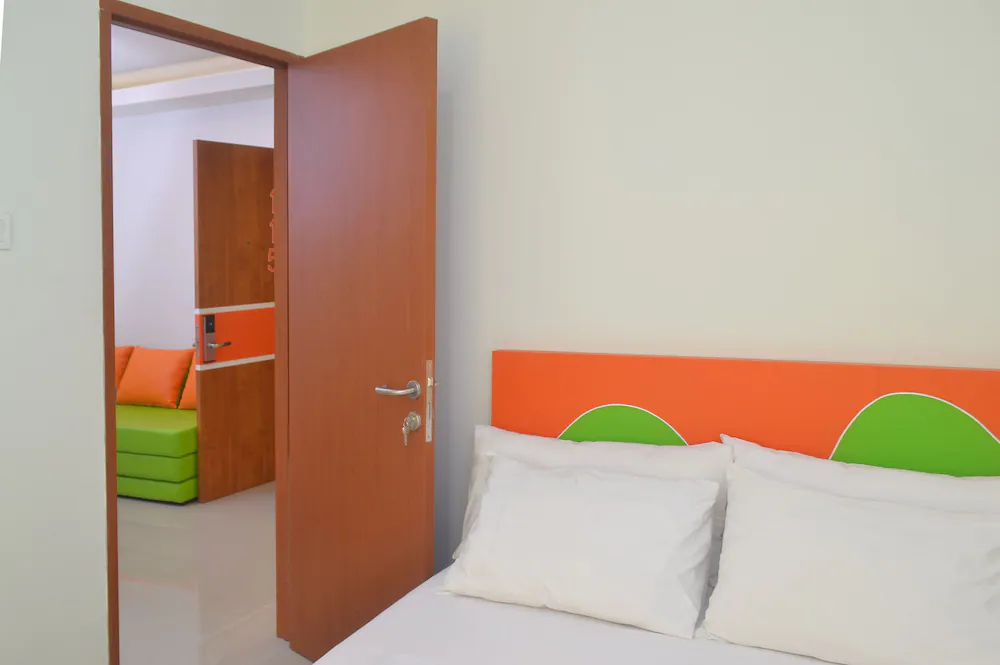 Titanium Express HomTel