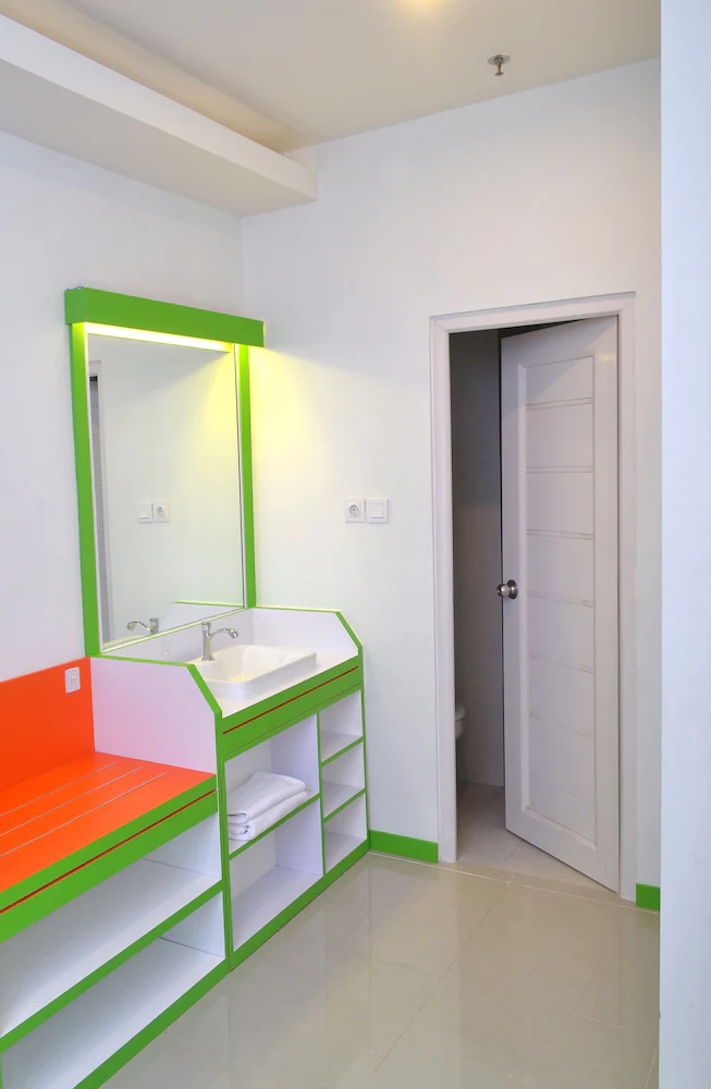 Titanium Express HomTel