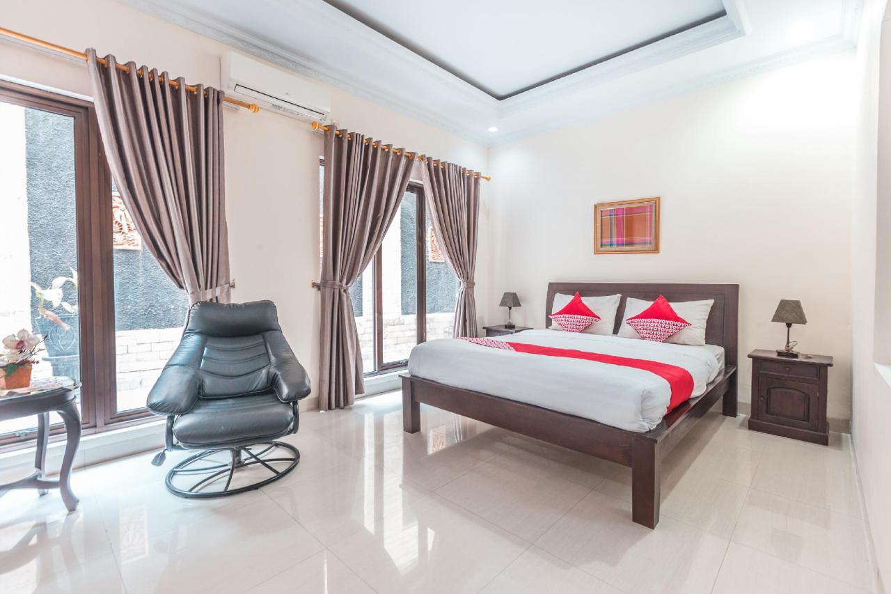 Wisma Lux Barkah by OYO Rooms
