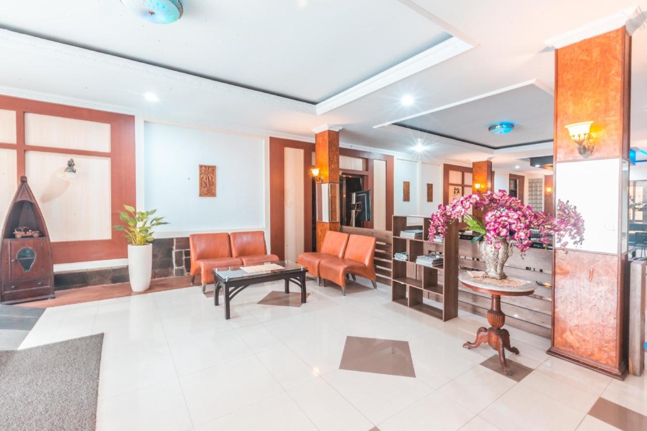 Wisma Lux Barkah by OYO Rooms