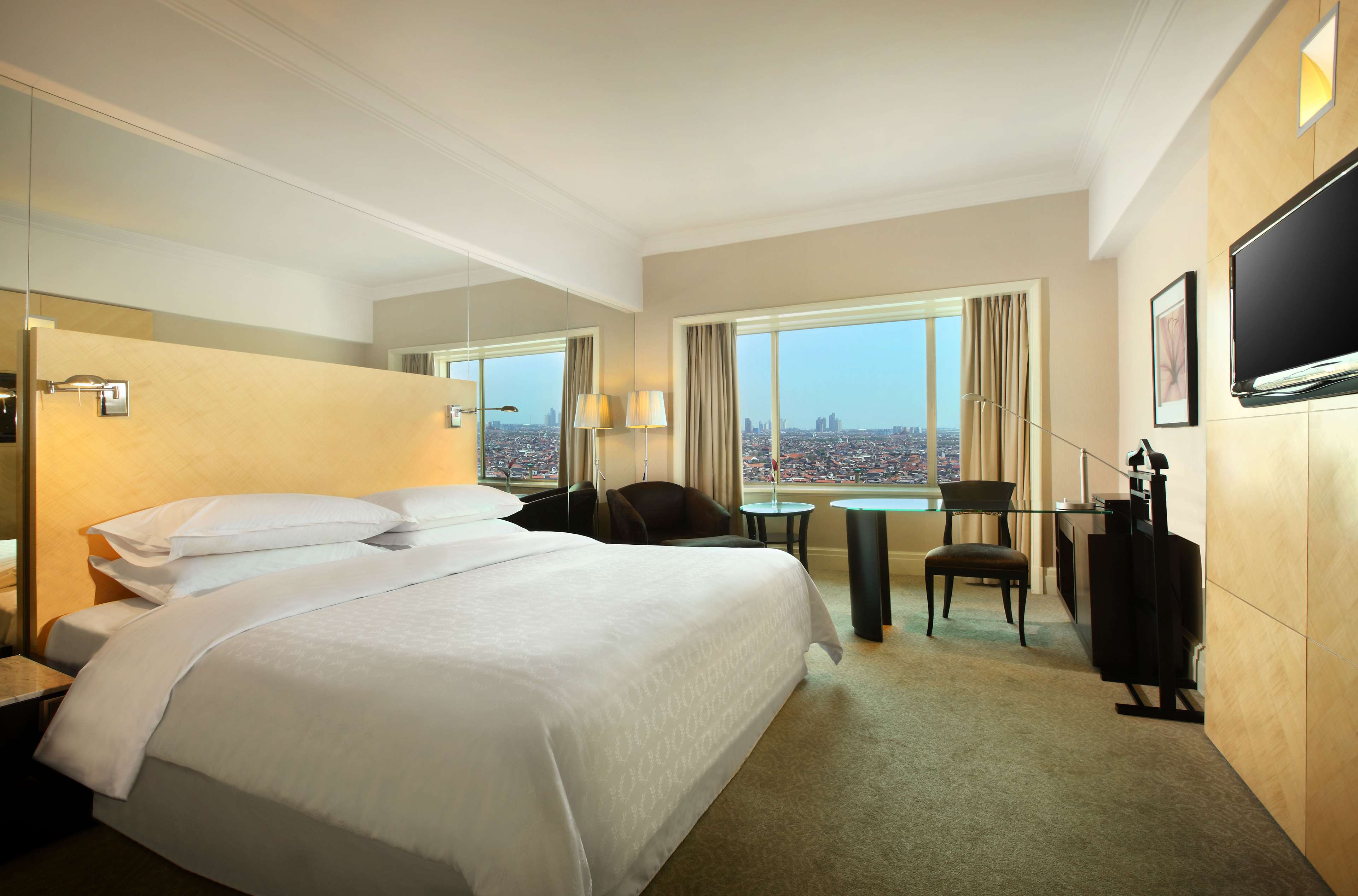 Sheraton Surabaya Hotel & Towers