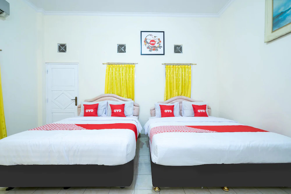 Anugerah Wisata Hotel by OYO Rooms