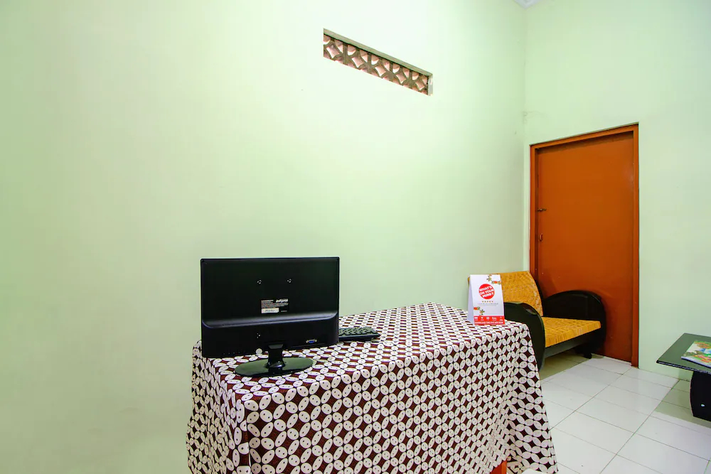 Griya Birowo Syariah by OYO Rooms