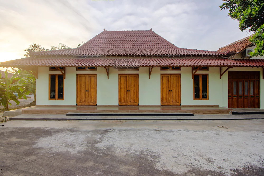 Griya Birowo Syariah by OYO Rooms