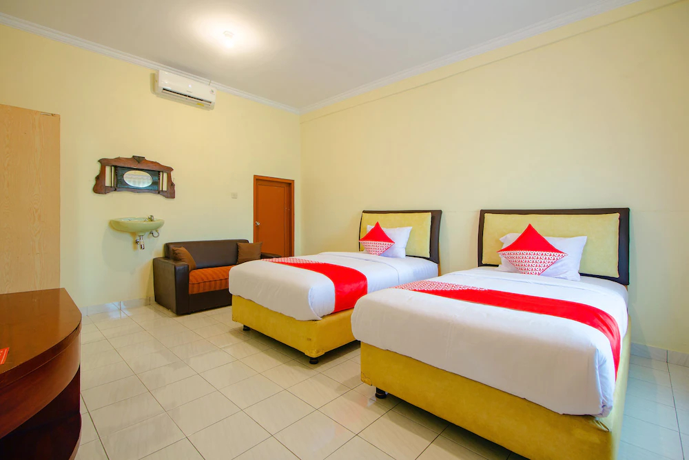 Griya Birowo Syariah by OYO Rooms
