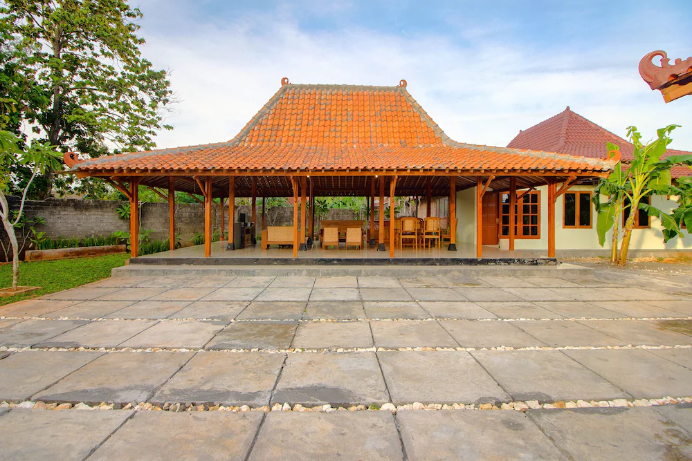 Griya Birowo Syariah by OYO Rooms