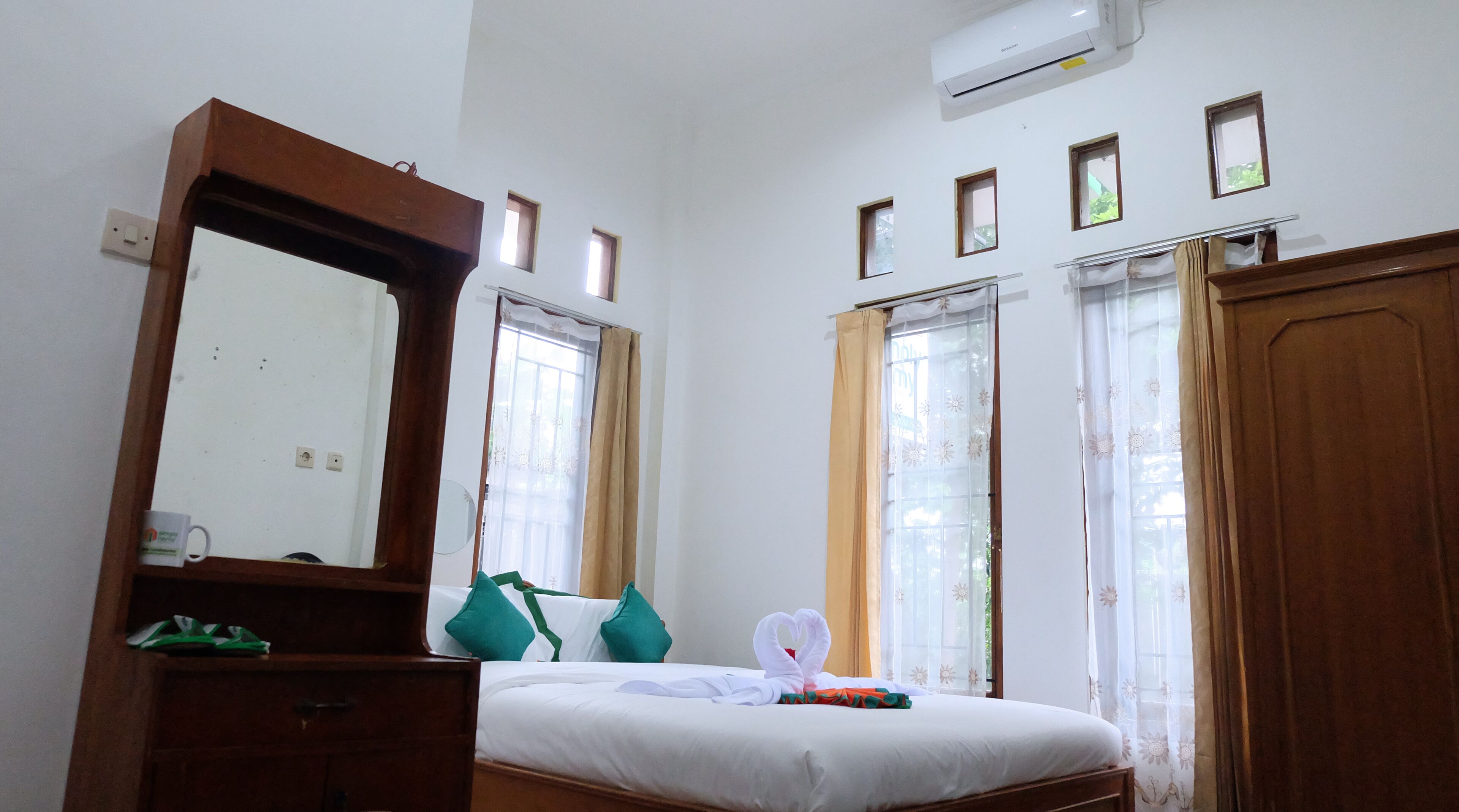 Homestay Jakal Dekat UGM dan Wisata by Simply Homy